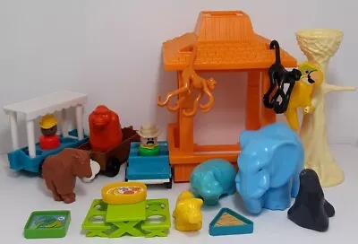 Vintage 1984 Fisher Price Zoo Playset Assorted Parts Animals & Accessories • $39.99