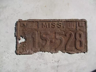 Mississippi 1935 Truck License Plate  # 15 - 528 • $10