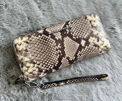 Michael Kors Snake-embossed-leather Continental Wristlet Travel Purse R32h5stven • £9.99