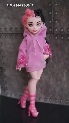 Monster High PINK VELVET Hoodie And Accessories - NO DOLL • $15