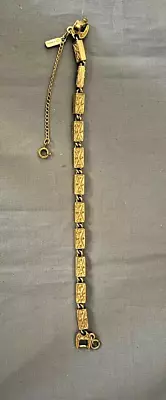 Vintage Jewelry - Monet - Gold Tone - Bracelet • $6