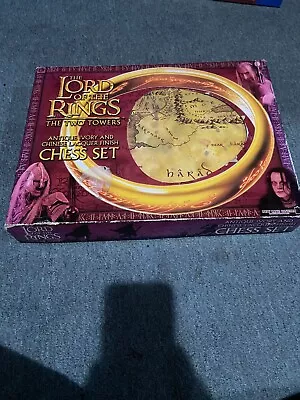 The Lord Of The Rings The Two Towers Chess Set Complete & Boxed 2002 • £15