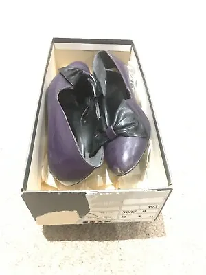 Ladies Shoes Size 5.  Used Good Condition. • £10