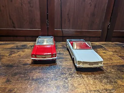 Ford Mustang Luxe Car Elegant And Beautiful #MF350 Lot.Of 2 Red And White (JJ) • $31.49