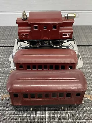 Lionel Prewar O Gauge 0-4-0 150 Red Electric Locomotive And Two Train Cars • $125