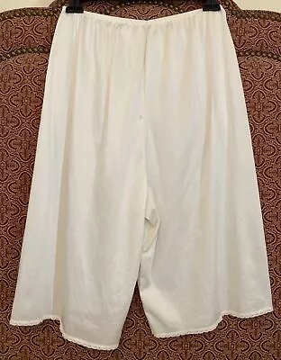 Vintage Vassarette Ivory Bloomers Lounge Tap Pants Nylon Panties Medium 24” • $19.99