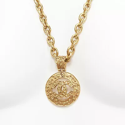 $1499.99 • Buy CHANEL 94A Vintage Gold Tone Interlock CC Logo Coin Pendant Chain Necklace