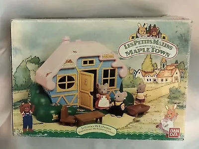 Sylvanian Families/Calico Critters MapleTown Family Cottage! Complete  • $54