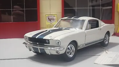 Franklin Mint 1:24 1965 Ford Shelby GT350 Mustang  White  • $89.99