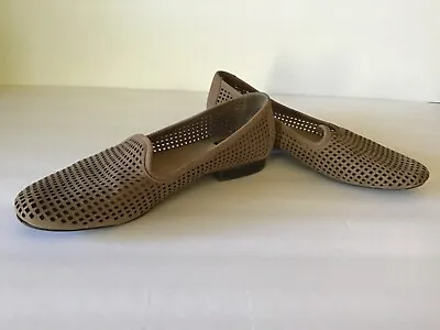 Adam Tucker ...Me Too Women Tan Flats 8.5 • $19.99