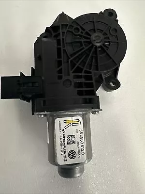 2012-2019 VW PASSAT REAR RIGHT PASSENGER DOOR WINDOW MOTOR 561959812b Oem 🔥🚙 • $59.99