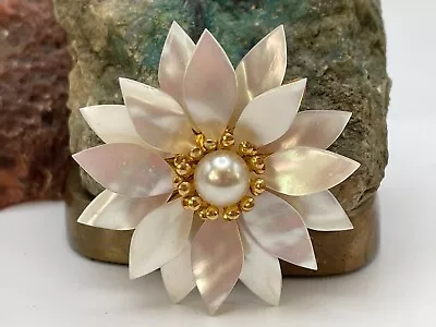 3-D Vintage Mother Of Pearl Petals Flower Power Brooch Pin Gold Tone MOP Tropic • $18.88