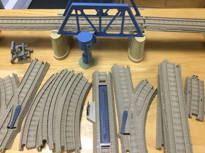 £7 • Buy Thomas Trackmaster Beige Track / Accessories Pick & Mix 10% Bundle Discount