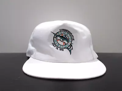 VINTAGE Florida Marlins Hat Cap Snap Back White Starter MLB Baseball Mens 90s • $23.10