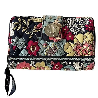 Vera Bradley Happy Snail Turn Lock Zip Around Wallet Zipper Pocket On The Back. • $13