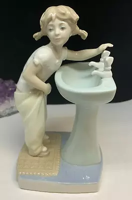 Lladro  Clean Up Time  Little Girl At The Sink Figurine (No Box) • $75