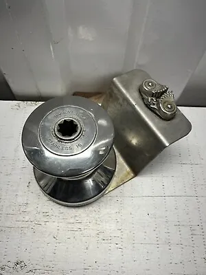 Stainless Barient 16 Sailboat Winch With Cam Cleat Bracket • $150