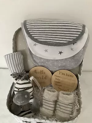 Unisex Baby Gift Set • £16.99