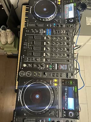 (2) Cdj 2000 (1) Djm 900 Nexus • $910