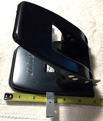 Quill 2-Hole Puncher Black Very Good Condition • $15.99