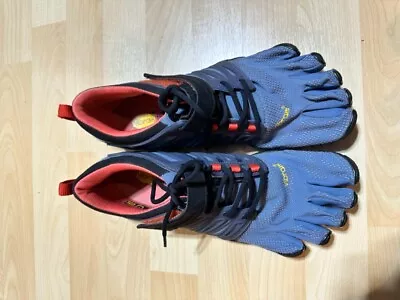 Vibram FiveFingers Mens Vibram FiveFingers V-Train 17M6603 44 Size 10.5 - 11 EUC • $114.99