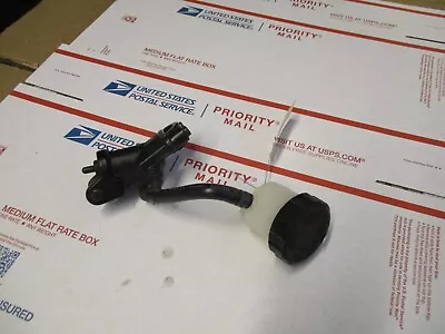 2011 08-16 Yamaha Yzf R6 Oem Front Brake Master Cylinder 5sl-w2587-00-00 • $109