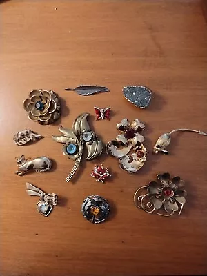 Lot Of 13 Vintage Brooches Mixed Lot Of Pins & Brooches . • $35