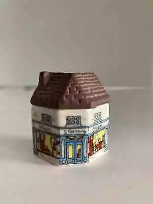 Wade Whimsies Whimsey-On-Why Porcelain Figurine S. Farthing Antiques House #10 • $15.99