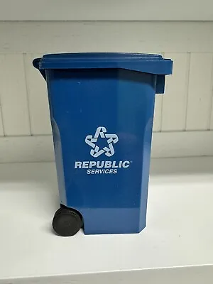 Mini Waste Bin Republic Services • $15