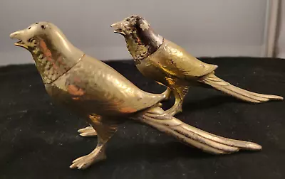 VINTAGE W. B. MFG Co. GOLD TONE METAL BIRD SALT AND PEPPER SHAKERS • $15.99