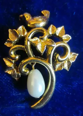Partridge In A Pear Tree Gold Tone Pearl Teardrop Pin Brooch Vintage Avon? 80s • $14.99