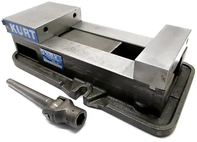 KURT ANGLOCK 6  MILLING MACHINE VISE W/ HANDLE - #D675 • $344.99