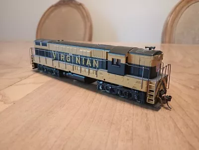 HO Scale Athearn Bluebox Fairbanks Morse Trainmaster - Virginian Railway • $80
