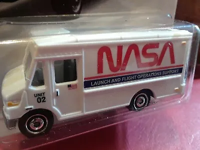 Matchbox 1:64 Scale Mission Support Van NASA Launch Flight Operations Supp)White • $15.99