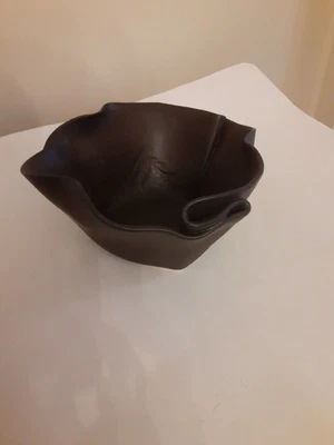 $24.95 • Buy Bowl 10  Signed Hilborn Canadian Pottery Sculptured Folded Pinched Black Matte