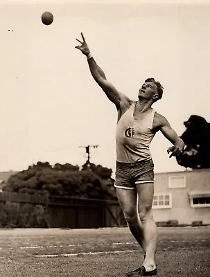 AMERICAN SPORTS HANDSOME YOUNG HERMAN BRIX SHOT PUT RECORD 1931 GOOD Photo Y 416 • $19.99