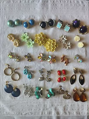 Jewelry Lot EARRINGS Vintage Costume Retro Coro Trifari Sarah Cov 25 Pair #141 • $18