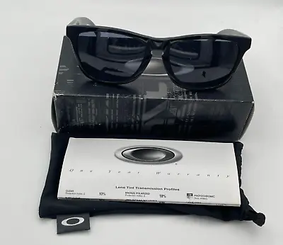 Oakley Frogskins OO2043-01 LX Polished Black / Grey Lens Sunglasses • $99.99