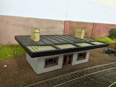 Hornby Platform Shelter • £7.60