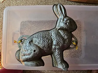 Reproduction Griswold  Bunny Rabbit Chocolate/Cake Mold 11” H 4”wx10” L No Clips • $75