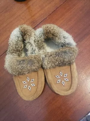 Manitobah Mukluks L 6 Tipi Moccasin Real Fur Suede Slipper Brown Beaded • $12