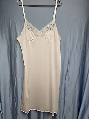 Vintage Vassarette White Color Nylon Slip Petticoat Size 424446 • $19