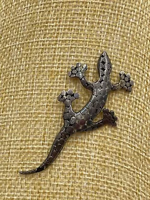 Vintage Gecko Lizard Amphibian Pin Brooch Silver Tone Textured Oxidized Western • $15.99