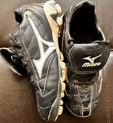 Mizuno Youth Kids Baseball Cleats Size 2 • $12.99