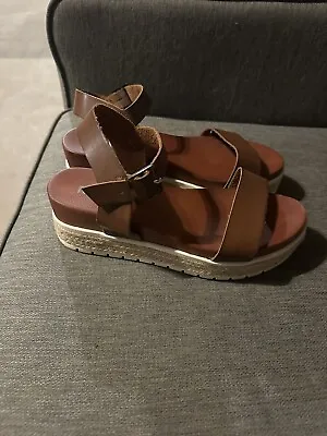Mia Womens Summer Shoes Leather Sandals Size 9 • $12.25