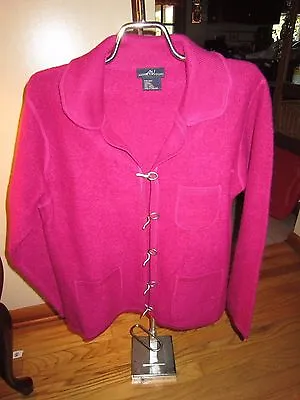 Women's Andrea Viccaro Fuschia Sweater/Jacket Metal Clasp M Very Good Condition • $9.99