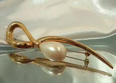 MASSIVE Vintage 80's Modernist Flower Gold Tone Faux Pearl Brooch 634M3 • $16.49