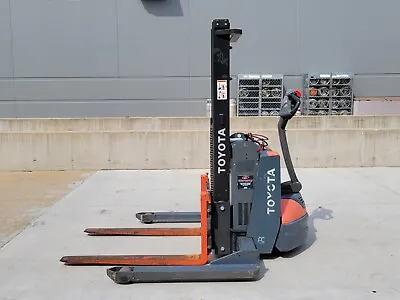2018 Toyota 8bws13 Electric 2 Stage Walkie Stacker Narrow Aisle Forklift • $8985
