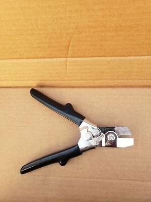 $41 • Buy NICE MALCO N2 V Nocther.  Hand Notcher For Flat Or Round Metal Ductwork. Used