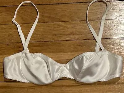 Vtg Victoria's Secret Lingerie Second Skin Satin Gold Label Bra Underwire 32B • $24